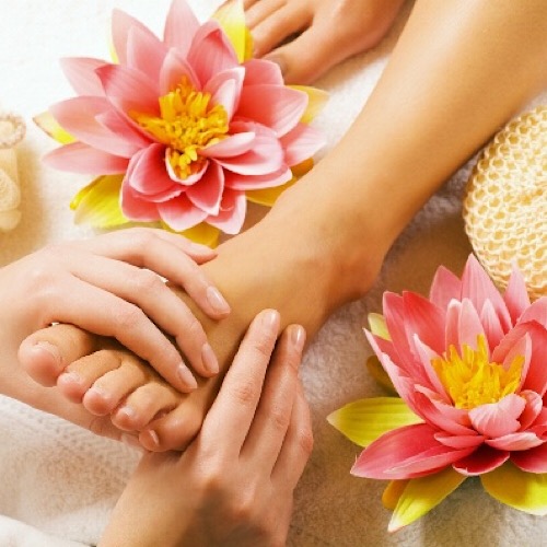 V NAILS - pedicure